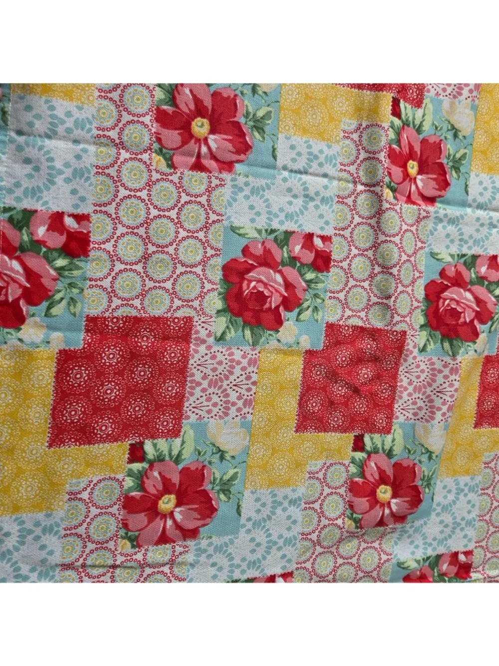 Pioneer Woman Tablecloth Sweet Rose Patchwork Cottage Farmhouse 100